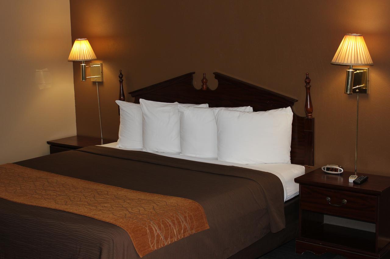 Econo Lodge Oskaloosa Esterno foto
